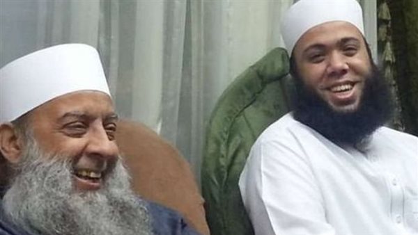 ألفاظ خارجة وتطاول على روجينا..هجوم ناري من نجل الحويني على أشرف زكي بسبب حلا شيحة | شاهد