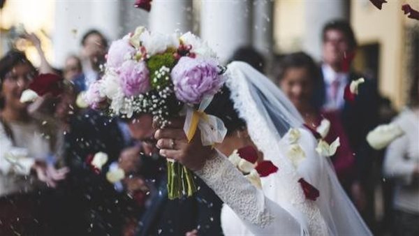 مش هتصدق..عروس تطلب الشرطة لعائلتها وعريسها في يوم الزفاف