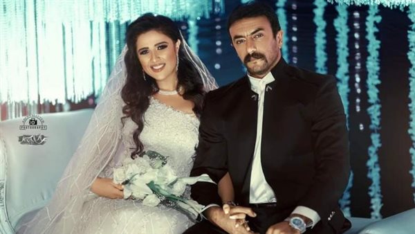 مفاجأة.. أحمد العوضي وياسمين عبدالعزيز يردان على أخبار انفصالهما بهذه الطريقة 