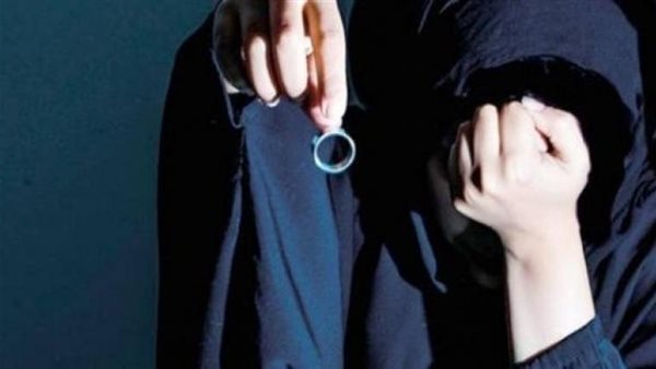 طلب إجازة كشف الجوازة.. زوجة تطلب الطلاق بعد حمل زميلتها في العمل