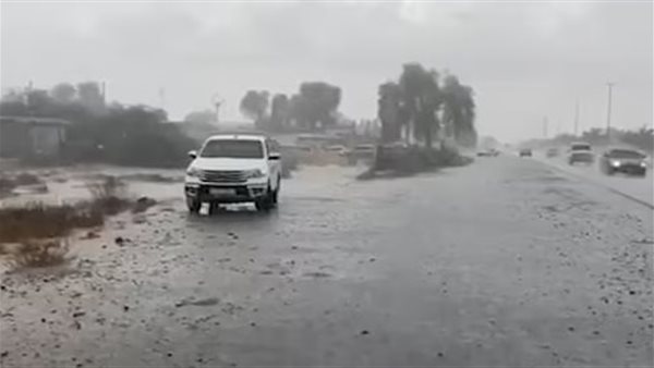 للتغلب على درجة حرارة 50 مئوية.. الإمارات تصنع أمطارًا مزيفة بتكلفة 15 مليون دولار| شاهد 