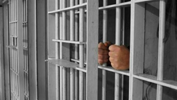 لن تتخيلها.. 5 أفعال تعرضك للسجن وغرامات كبيرة دون أن تدرك