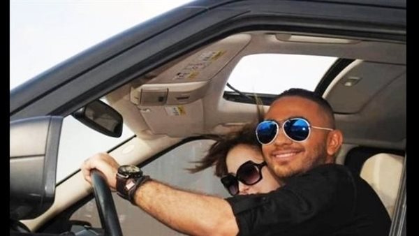  أسطول سيارات تامر حسني الفارهة.. نسخة فريدة من تويوتا لاندكروزر للبيع