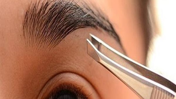 الإفتاء تجيب.. هل النمص في الحاجب فقط أم الوجه كليًا؟