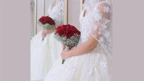 تسعينية ترتدي فستان الزفاف لأول مرة.. العنصرية حرمتها منه قبل 70 عامًا| شاهد 