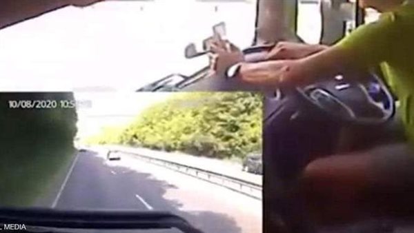 احذر خطر الموت.. كوارث الانشغال بالهاتف أثناء القيادة| شاهد 