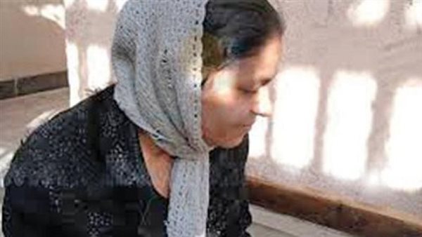 رفضت أسيبه في الزبالة عشان حرام..حكاية سماح أم قلب كبير قطعت زوجها أجزاء ورمتها للكلاب | فيديو