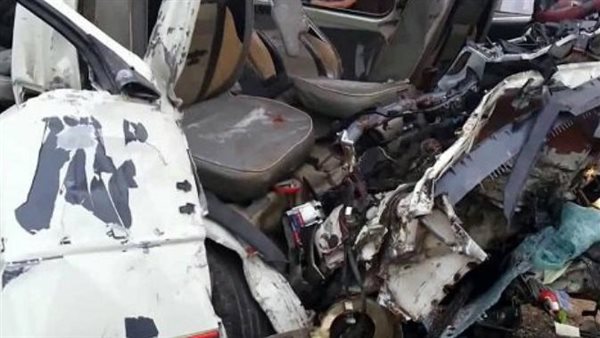 الزفة اتحولت لـ جنازة.. مصرع شخصين واصابة 2 في تصادم بسور فيلا 