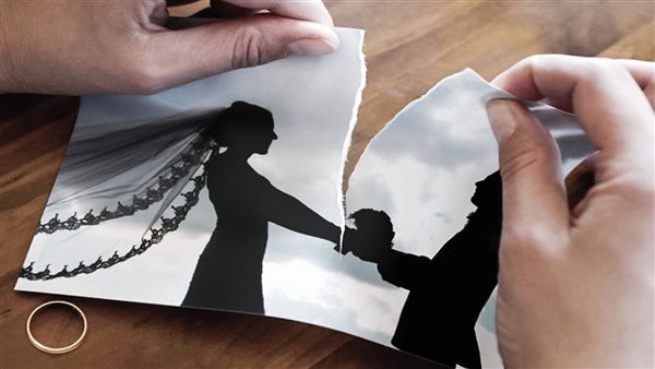 بيعد المناديل والأكل في الثلاجة.. «لبنى» تقيم أغرب دعوى طلاق 