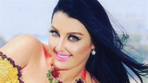 بحب الرجالة الصغيرين..مواصفات فتى أحلام صوفينار بعد كذبة خطبتها 