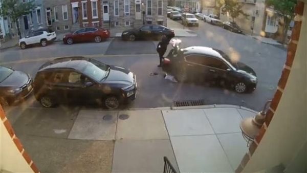 جديد قتل الأزواج.. امرأة تدهس زوجها عدة مرات بالسيارة | شاهد 