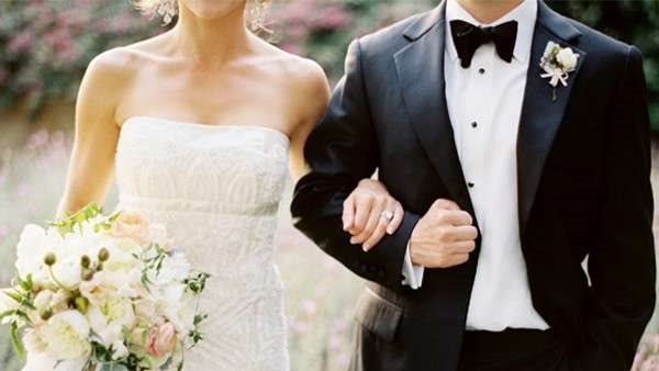 الإكس اتهورت والمسكين وافق.. قصة فتاة أجبرت حبيبها السابق على الزواج منها يوم زفافه