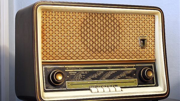 كارثة سوده.. داعية إسلامي يحذر من تشغيل القرآن الكريم في منازل خالية| شاهد 