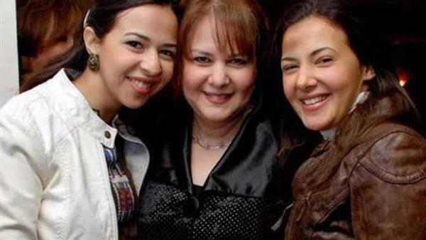 لن تتوقعها..تعرف على وصية دلال عبد العزيز لابنتيها | فيديو