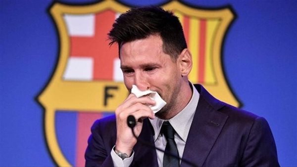 بعد 20 عامًا.. ميسي يودع برشلونة بالبكاء وهذه حقيقة انتقاله لباريس سان جيرمان| شاهد
