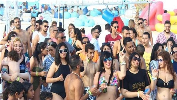 الرجالة والتليفونات ممنوعة واهلا بالسيدات فقط.. مكان حفل حمو بيكا المثير للجدل 