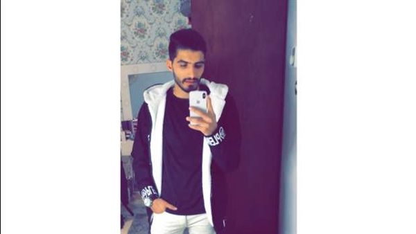 غرق وهو بيصيف.. حكاية شاب توفى في رحلة للسخنة وعزاه تحول إلى فرح| شاهد 