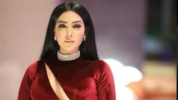 أتمنى الصيف ميخلصش.. جلسة تصوير جريئة لـ ميريهان حسين على الشاطئ بالأحمر | شاهد 