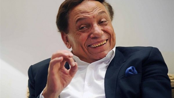 هل خضع للعزل الإجباري ؟.. ما حقيقة الحالة الصحية لـ عادل إمام