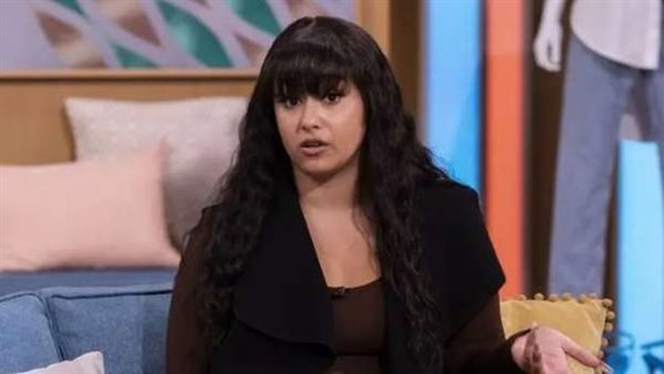  المياه تحرق جسدي.. مرض نادر يحرم فتاة من البكاء والاستحمام