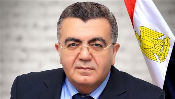 الخبير الدولى حاتم صادق: تحفيز قطاع الصناعة ضروري..والزيادة السكانية تؤدي الي تآكل جهود التنمية