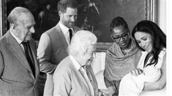 طفح بها الكيل..قرار صارم من الملكة إليزابيث ضد الأمير هاري وميركل| شاهد