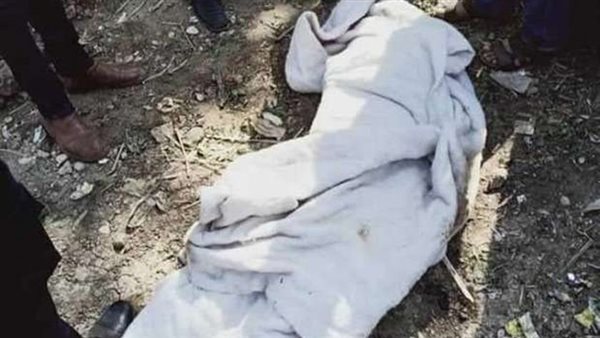 تفاصيل مثيرة.. 4 أطفال يقتلون والدهم ويحطمون رأسه والسبب صادم