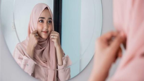 الإفتاء ترد.. هل تخلع مرتكبة المعاصي والكبائر الحجاب لعدم جدارتها به؟ 