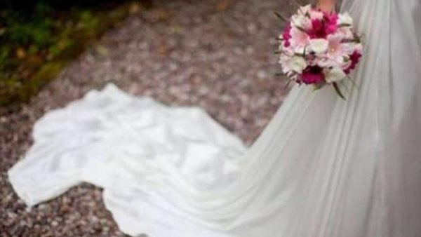وفاة شاب قبل ساعات من فرحه.. وعروسه تحضر جنازته بفستان الفرح: «أحبك دائما»