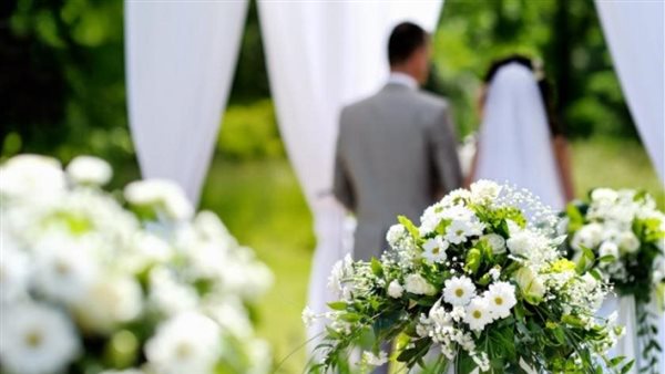 قبل الدخول بها.. «الإفتاء» توضح حق المطلقة في الشبكة وطلبها للتعويض عن الأضرار