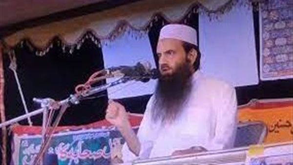 لفظ أنفاسه الأخيرة..لحظة وفاة داعية أثناء إلقائه محاضرة | شاهد 