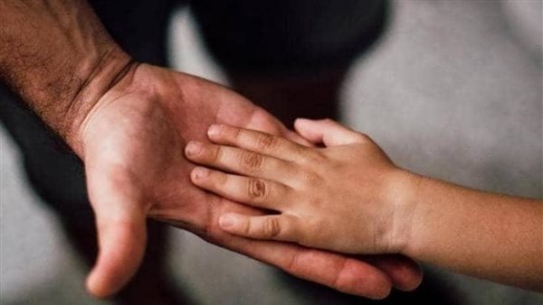 خطف الشيطان قلبه.. ما حكم مقاطعة الأم لابنها صاحب السلوك السيئ؟