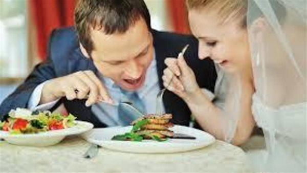 متاكلش سمك منعا للإحراج.. 5 أطعمة لا تتناولها قبل الزفاف