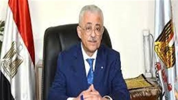 مدرسة فيكتوريا كولدج تتحدى وزارة التعليم وتتجاهل كل الإجراءات الاحترازية الخاصة بكورونا