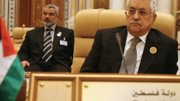 انفراجة في ملف إعادة إعمار غزة..حماس تتعهد بعدم استهداف السلطة في رام الله