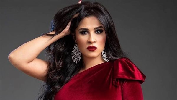 شوفت الموت بعيني.. رسالة مؤثرة من ياسمين عبد العزيز في أول ظهور لها منذ مرضها