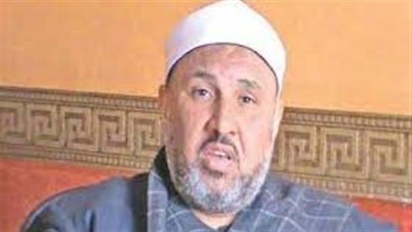 نصف اللي فى المسجد متطرفين.. الأوقاف تكشف تفاصيل إعفاء صبري عبادة من منصبه | فيديو