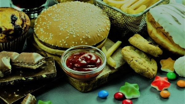 ربما تتناولها يوميًا..تحذيرات خطيرة من أطعمة قاتلة 