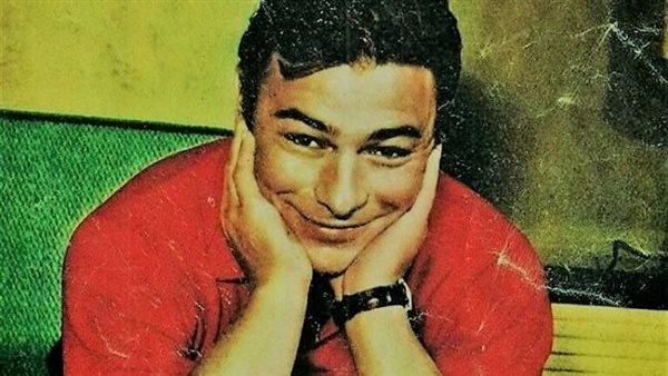 حبها 50 عاما دون زواج..حكاية أحمد رمزي مع أهم حب في حياته | فيديو