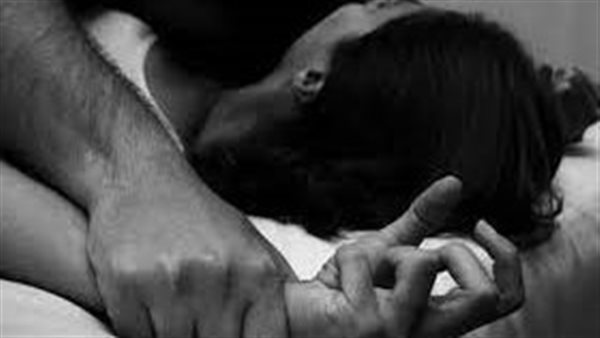 وضع لها مخدر في العصير.. تفاصيل القبض على شاب اغتصب خطيبته بحلوان 