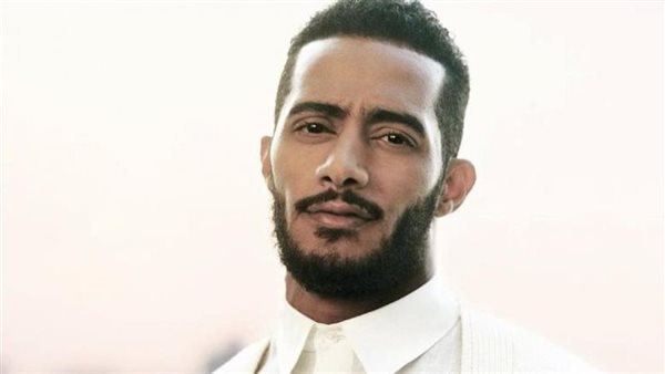 استفزاز جديد.. محمد رمضان يستعرض سيارته الفارهة خلال توجهه لصلاة الجمعة 