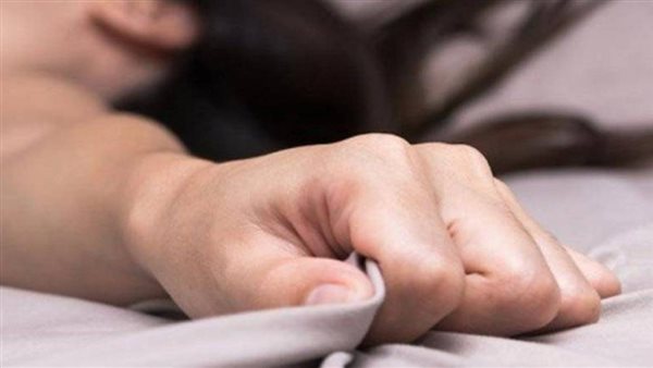 أقاما علاقة محرمة وفسخ الخطبة.. القصة الكاملة لطعن فتاة خطيبها السابق