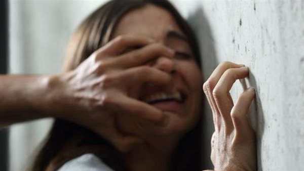 عاشر ابنته عدة مرات.. القصة الكاملة لمقتل أب على يد أبنائه 