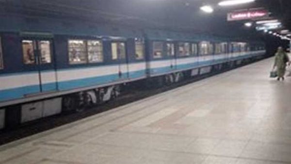 لم يكن معها إلا سبحة حول يدها.. انتحار سيدة أربعينية تحت عجلات مترو عين شمس 