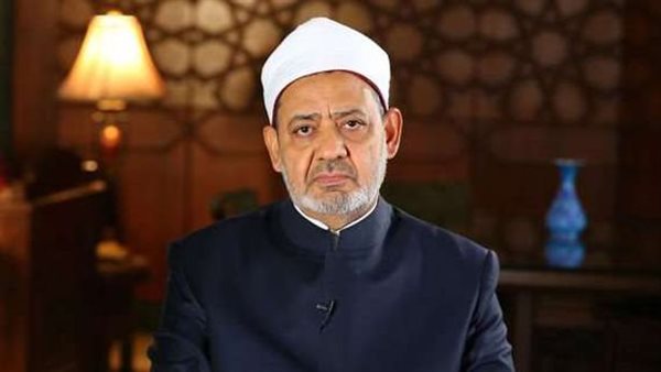 بعد خضوعه للعلاج في ألمانيا.. رسالة مؤثرة من علاء مبارك لشيخ الأزهر 