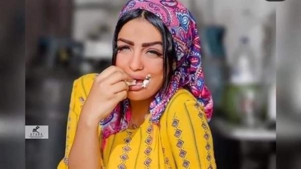 كنت عايز أطلعها فلاحة..جلسة تصوير بالجبنة القريش تثير الجدل | شاهد