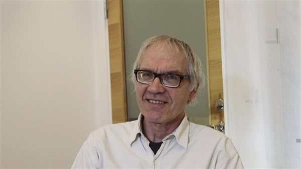 مات محروقا في حادث مروع..مصرع الرسام السويدي لارس فليكس صاحب الرسوم المسيئة للنبي