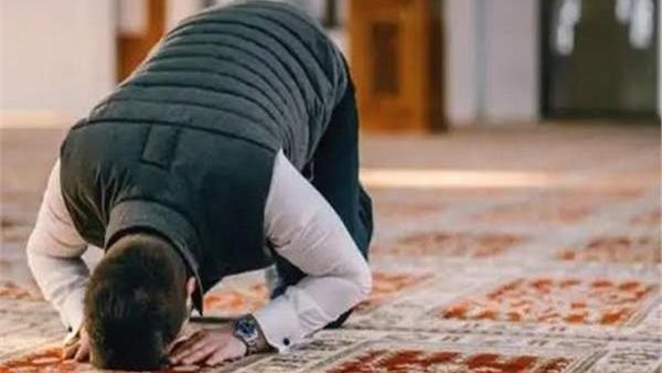 الإفتاء تجيب.. ما حكم جمع الصلاة فى نهاية اليوم ؟