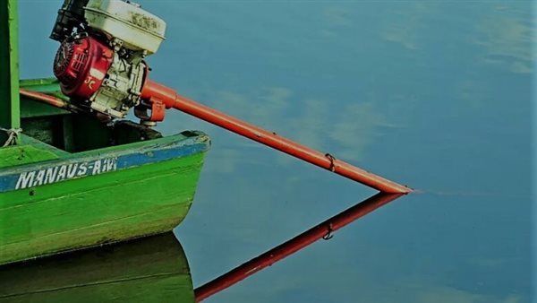 البرتقال أنقذ حياتهما.. نجاة رجلين بعد شهر من الضياع في عرض البحر