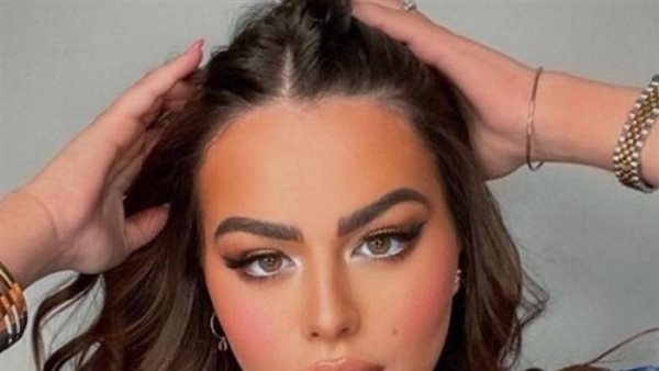 بقت شبه منة عرفة..هنادي مهنا تثير الجدل من جديد بسبب إطلالاتها | شاهد